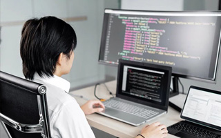 莱州 api php源码,下载的php源码怎么运行呢？